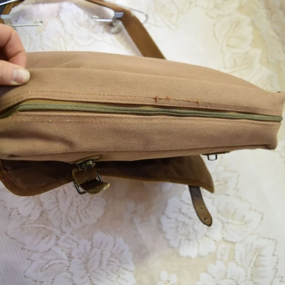 Ogio Canvas Khaki Camel Messenger Book Bag Shoulder Strap Carry On School Work